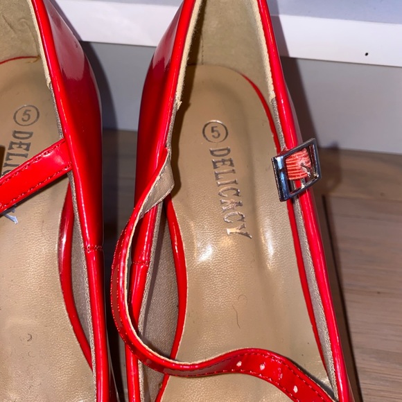 Red heels - Picture 4 of 6